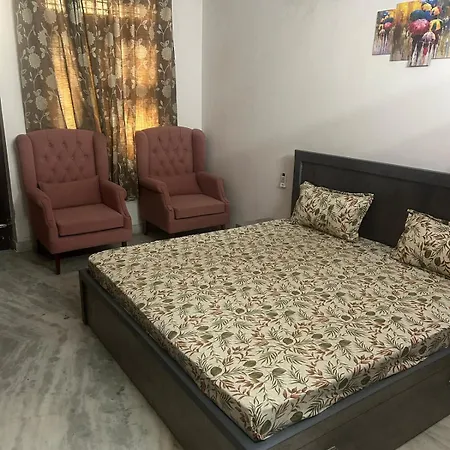 Luxury 3Bhk-3T - Family Traveler Villa